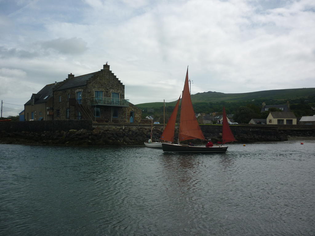 Tabor House B&B Fishguard Exterior photo