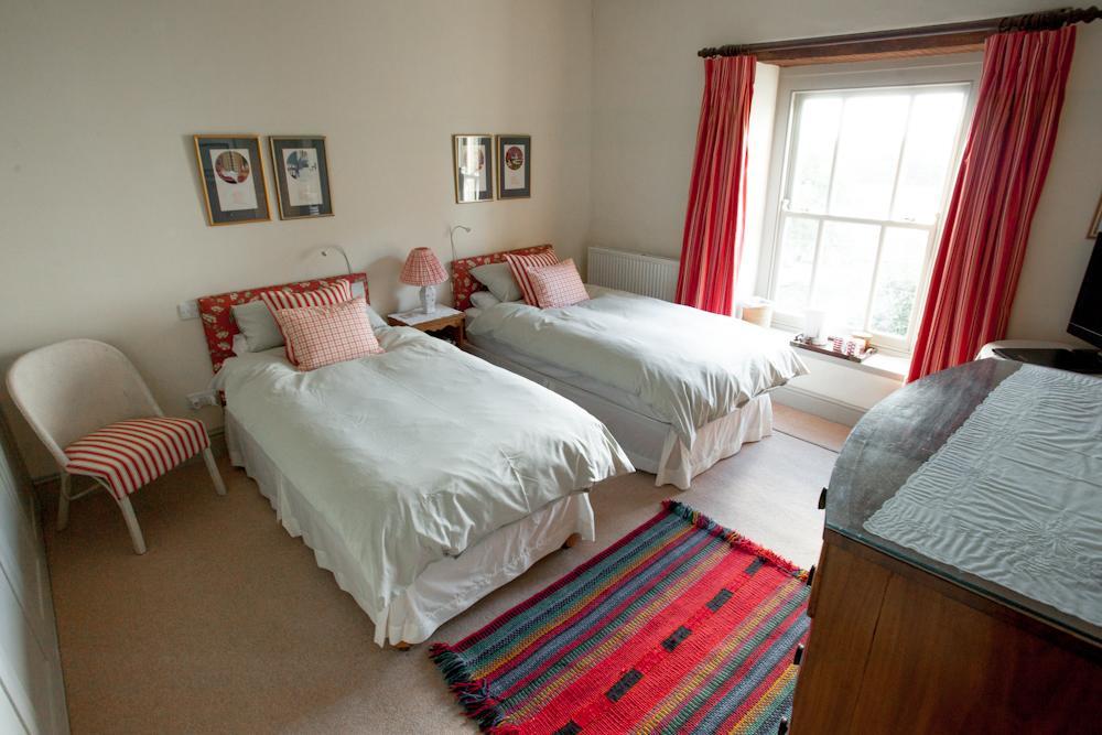 Tabor House B&B Fishguard Exterior photo