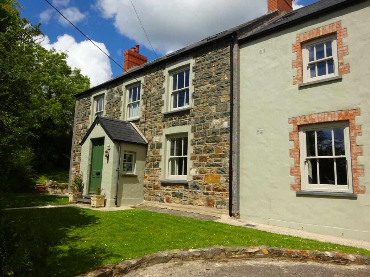 Tabor House B&B Fishguard Exterior photo